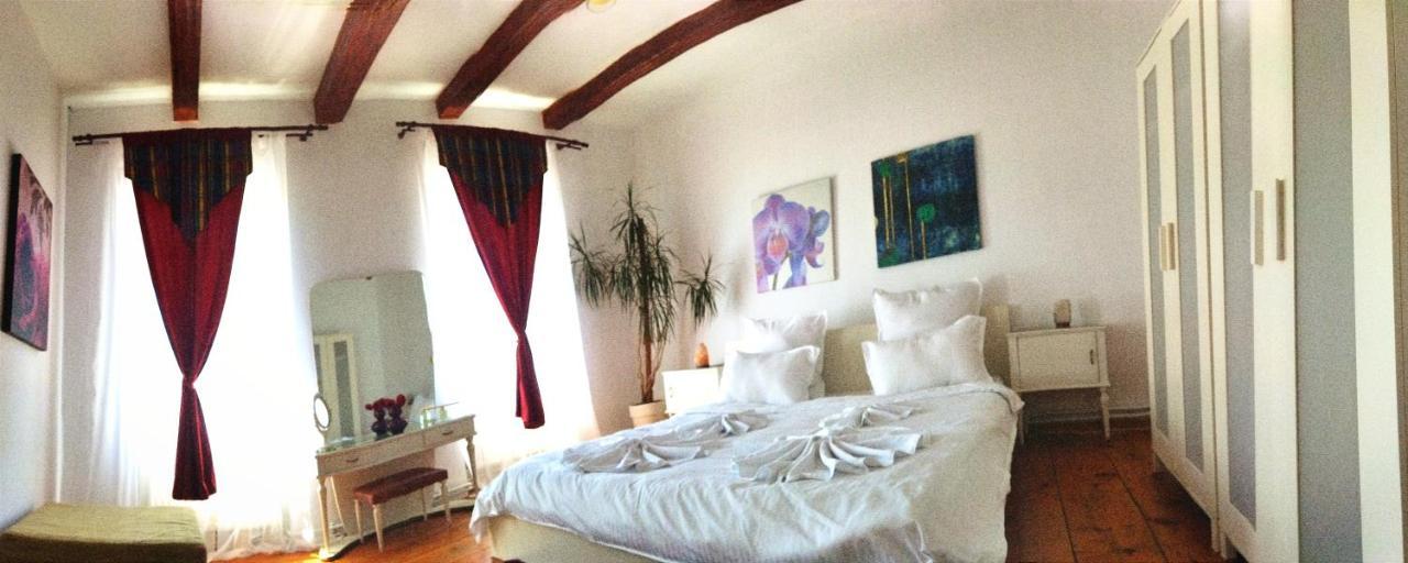 Casa din colțul Cetății Villa Hărman Exterior foto